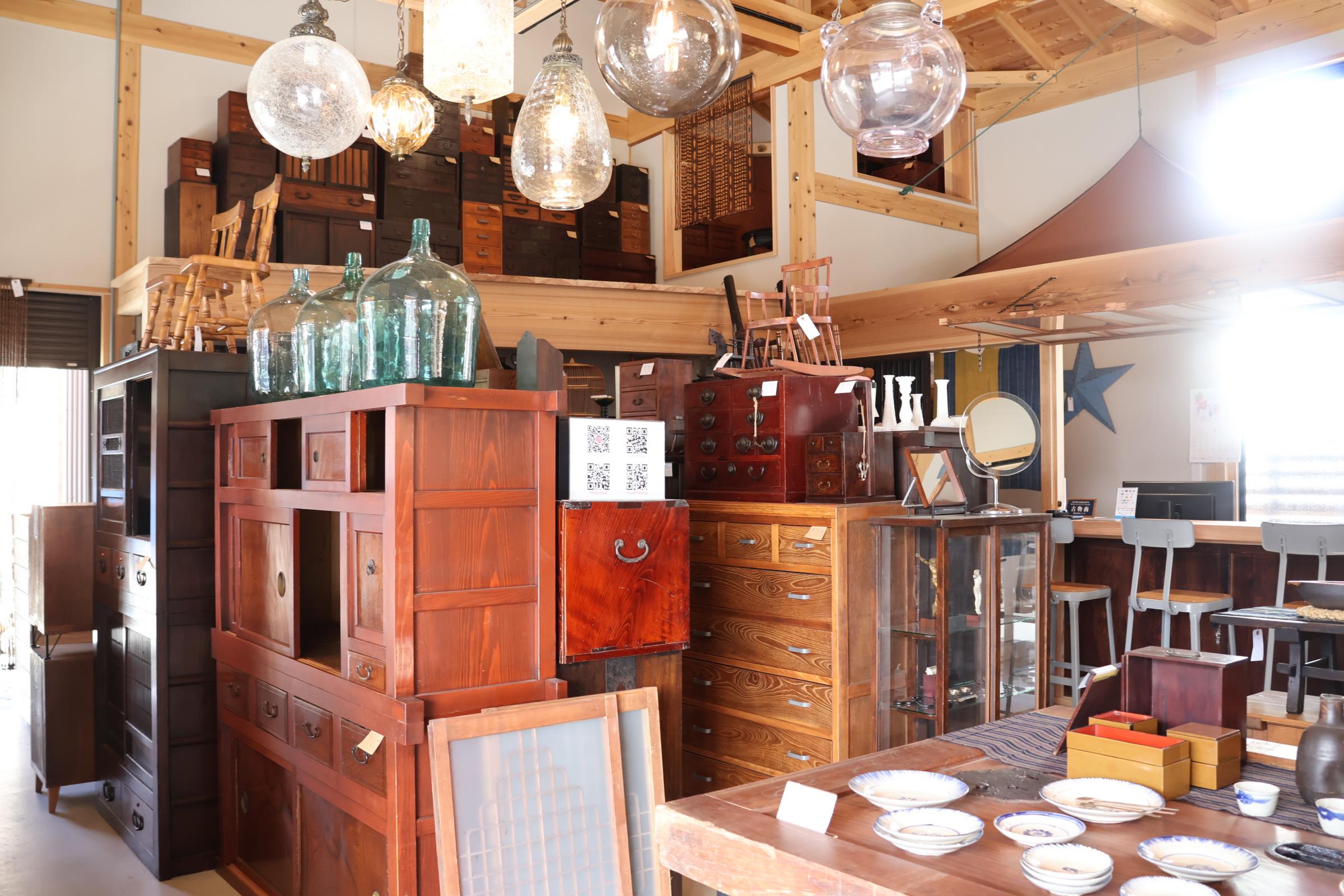 【草莽工房】山梨県内の古家具、古道具店を紹介